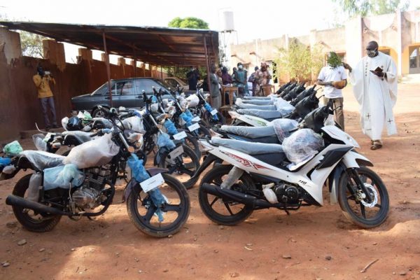 6a597e04-7ba0-446d-828f-c076eacca8ac